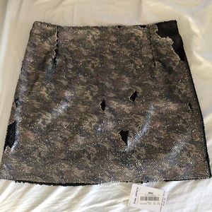 FREE PEOPLE MINI SKIRT SIZE 2